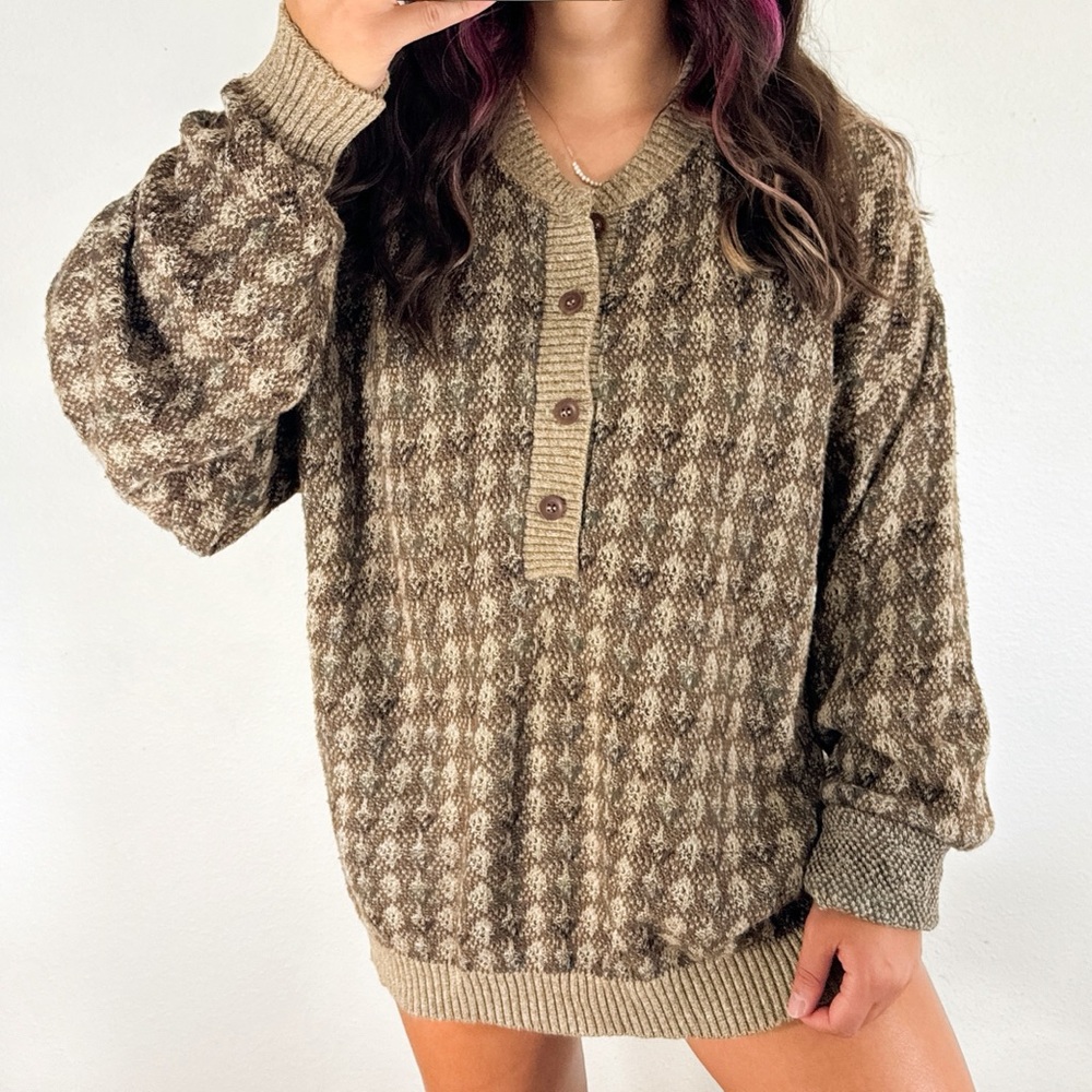 Vintage brown diamond patterned knit button sweater